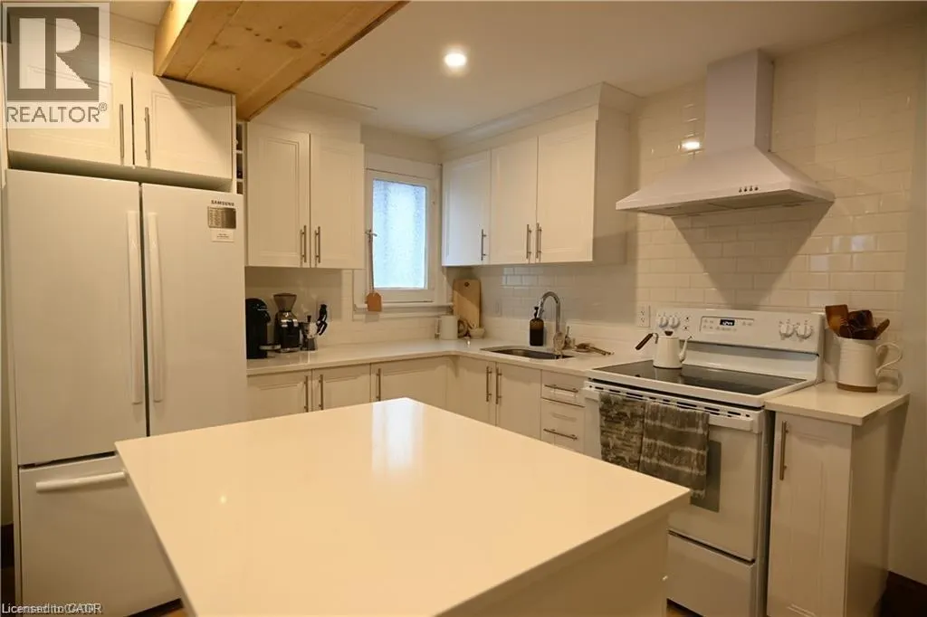 51 MERNER Avenue Unit# 2, #2