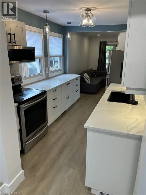 170 OAKWOOD Avenue Unit# A, #A