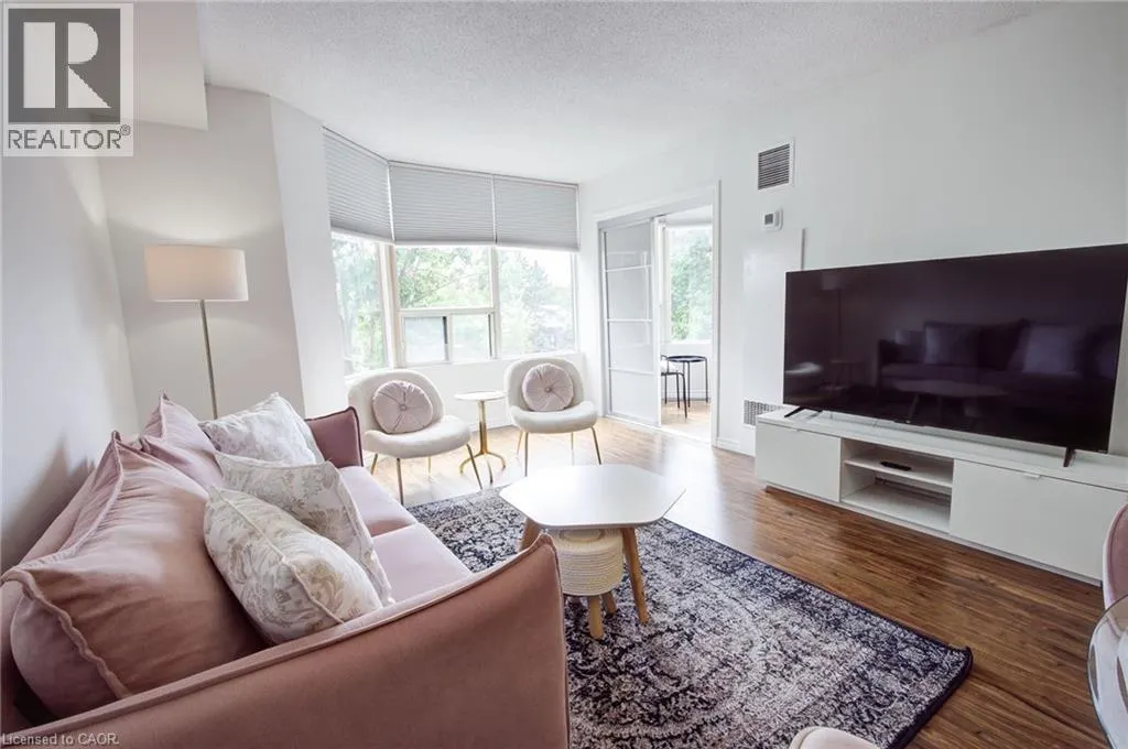 1270 MAPLE CROSSING Boulevard Unit# 306, #306