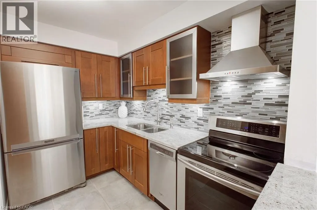 1270 MAPLE CROSSING Boulevard Unit# 306, #306