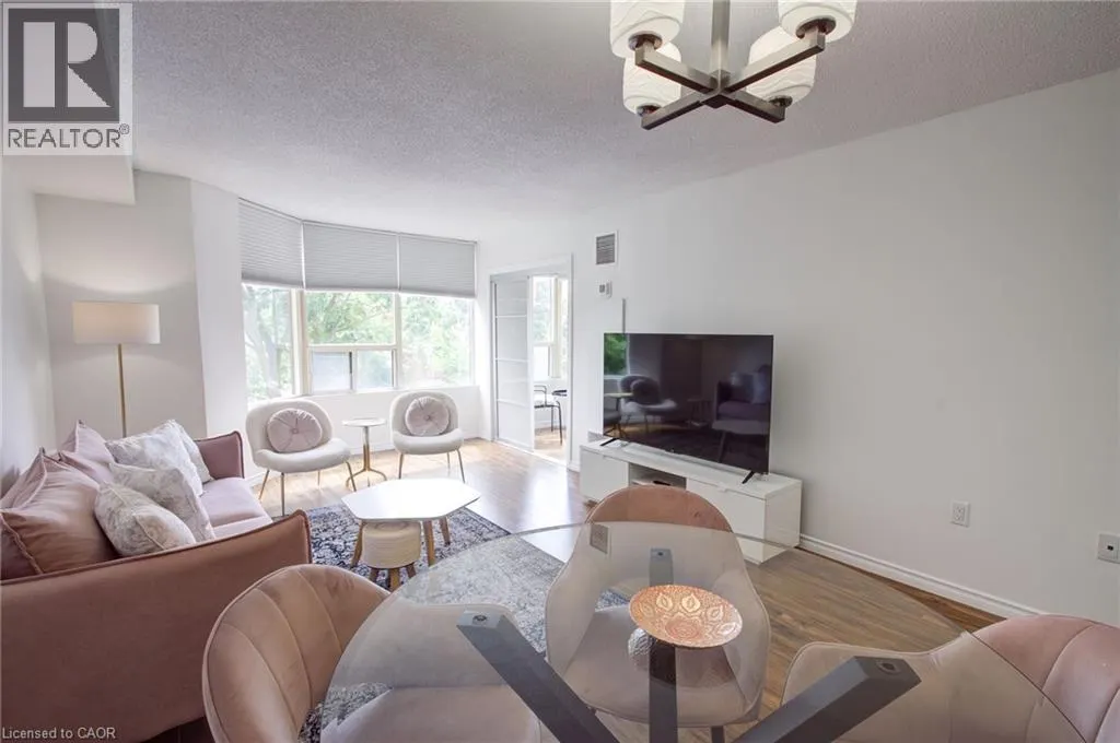 1270 MAPLE CROSSING Boulevard Unit# 306, #306