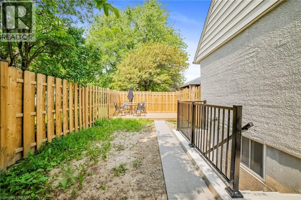 784 UPPER GAGE Drive