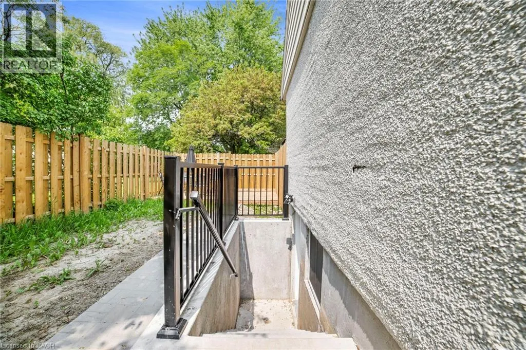 784 UPPER GAGE Drive
