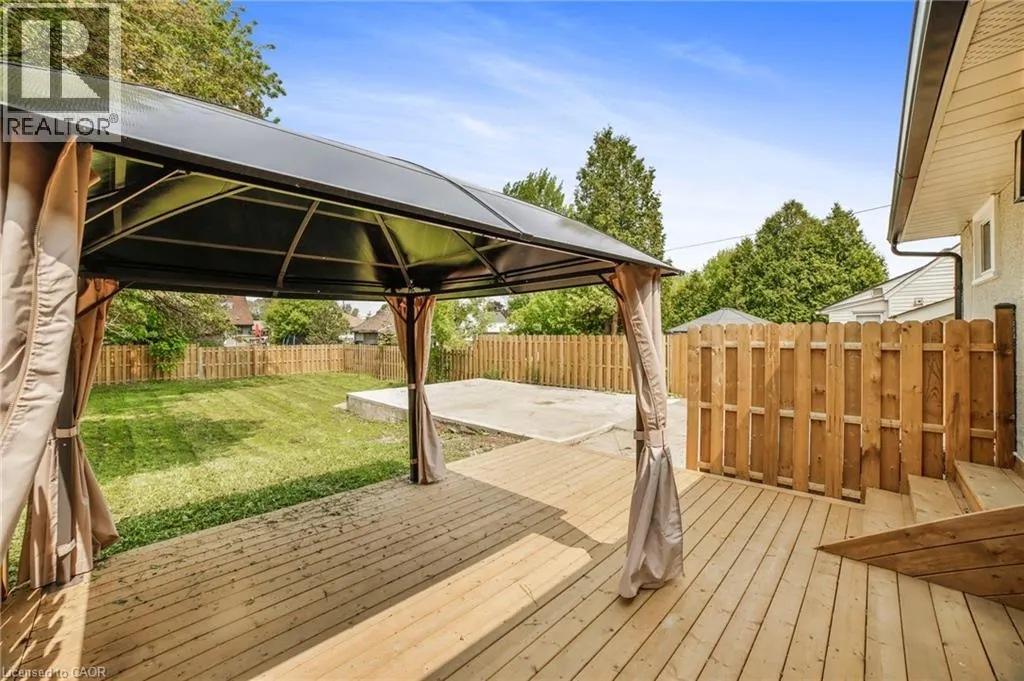 784 UPPER GAGE Drive