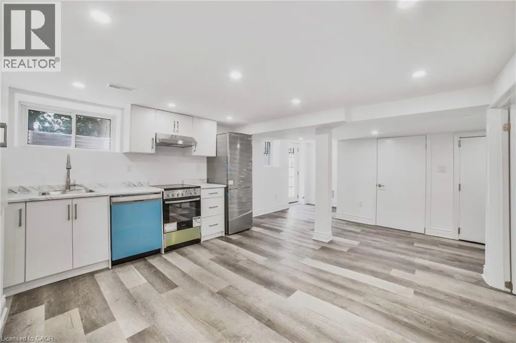 784 UPPER GAGE Drive