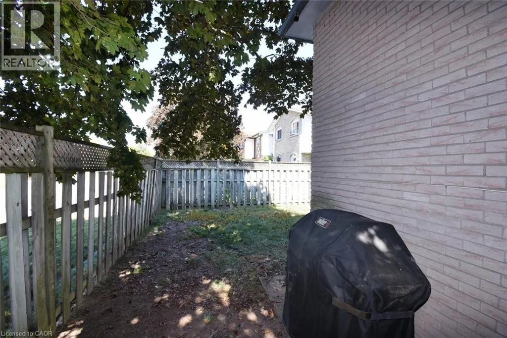 302 LINDEN Drive
