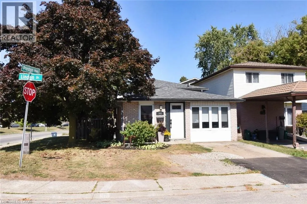 302 LINDEN Drive