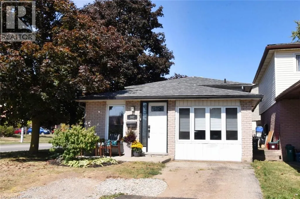 302 LINDEN Drive