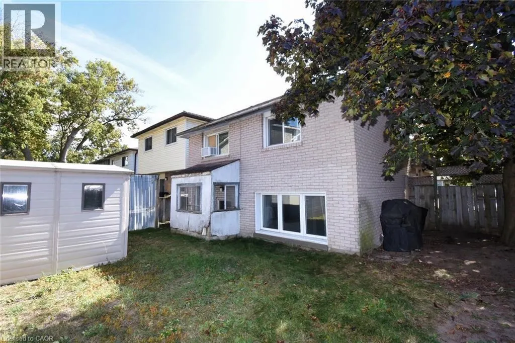 302 LINDEN Drive