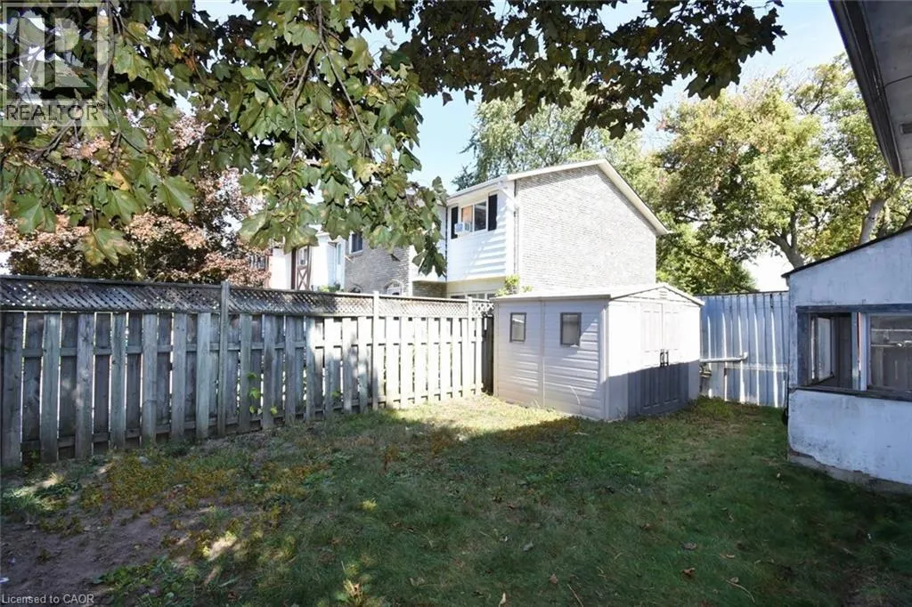302 LINDEN Drive