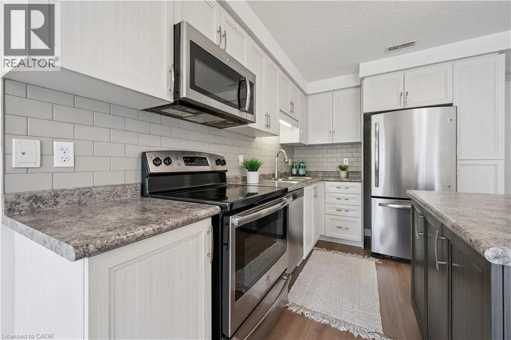 24 SIENNA Street Unit# D, #D
