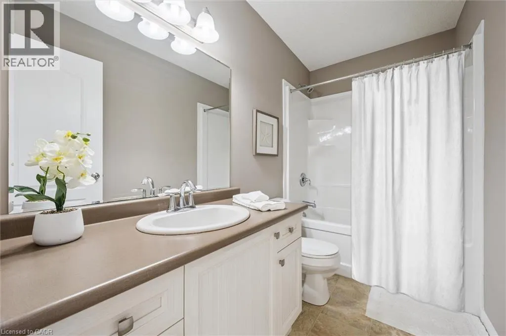 24 SIENNA Street Unit# D, #D