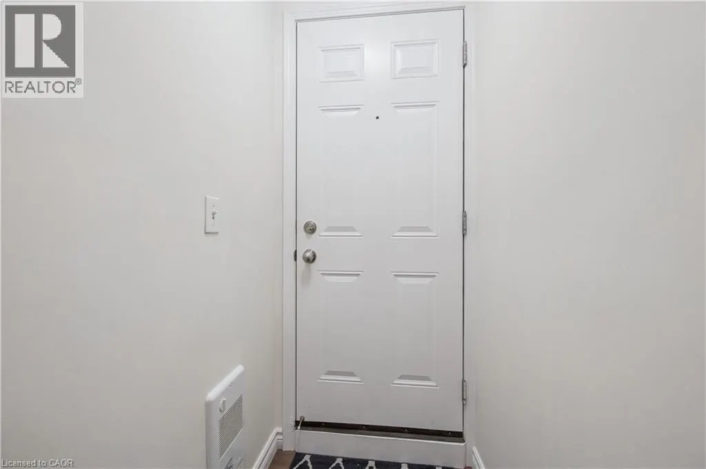 24 SIENNA Street Unit# D, #D