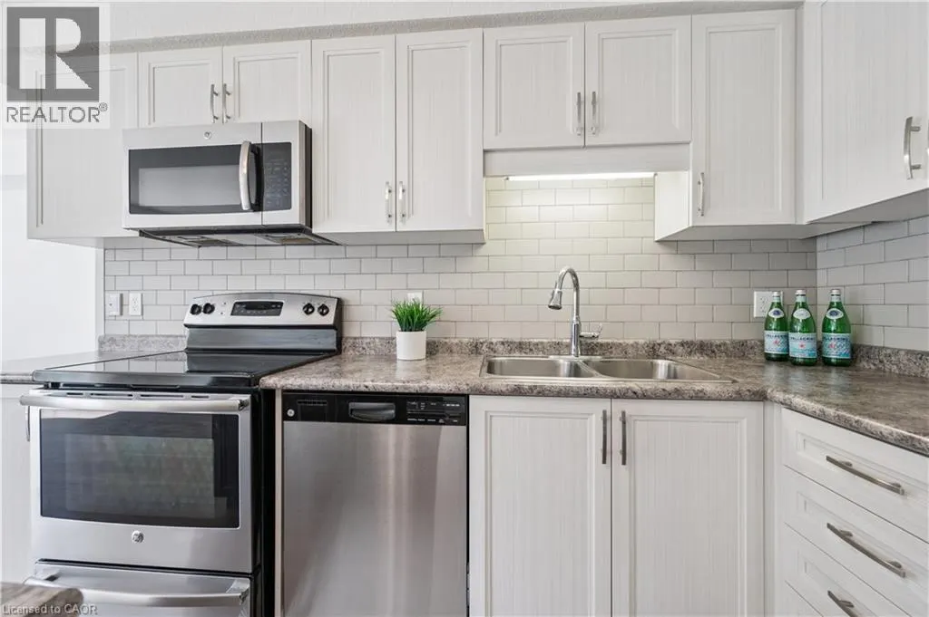 24 SIENNA Street Unit# D, #D