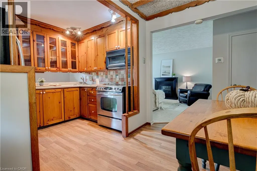 107 LAURIS Avenue