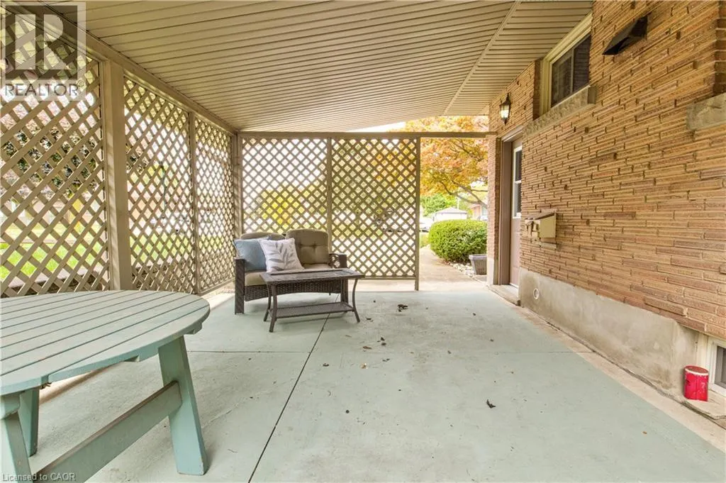107 LAURIS Avenue