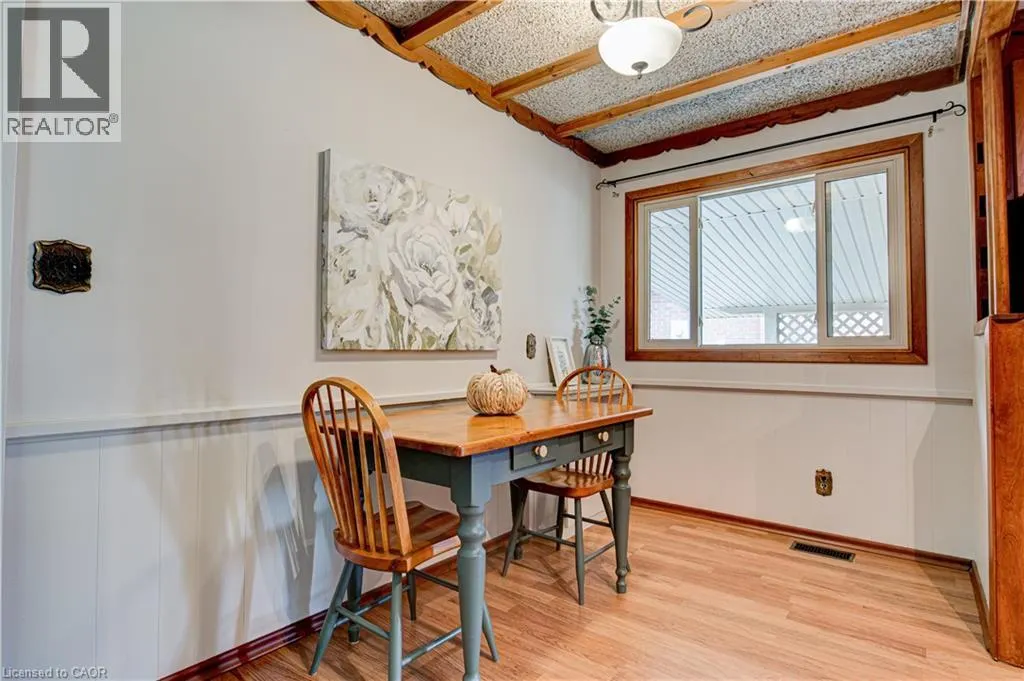 107 LAURIS Avenue