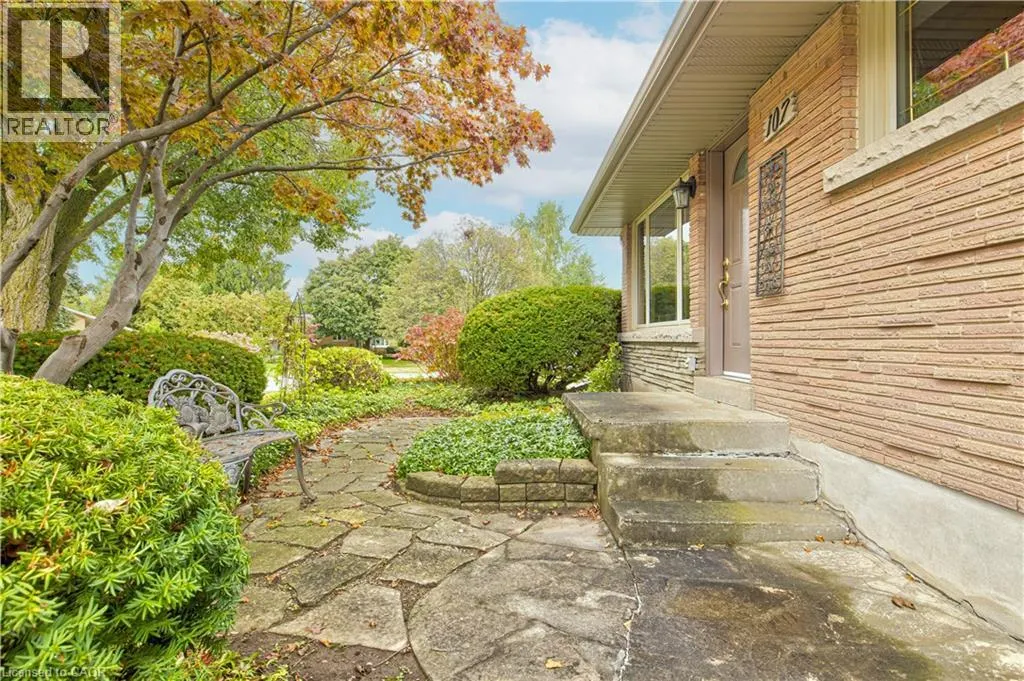 107 LAURIS Avenue