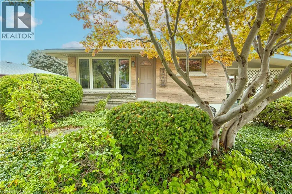 107 LAURIS Avenue