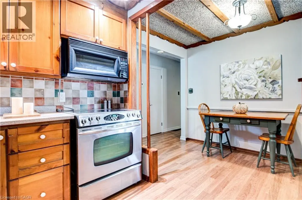 107 LAURIS Avenue