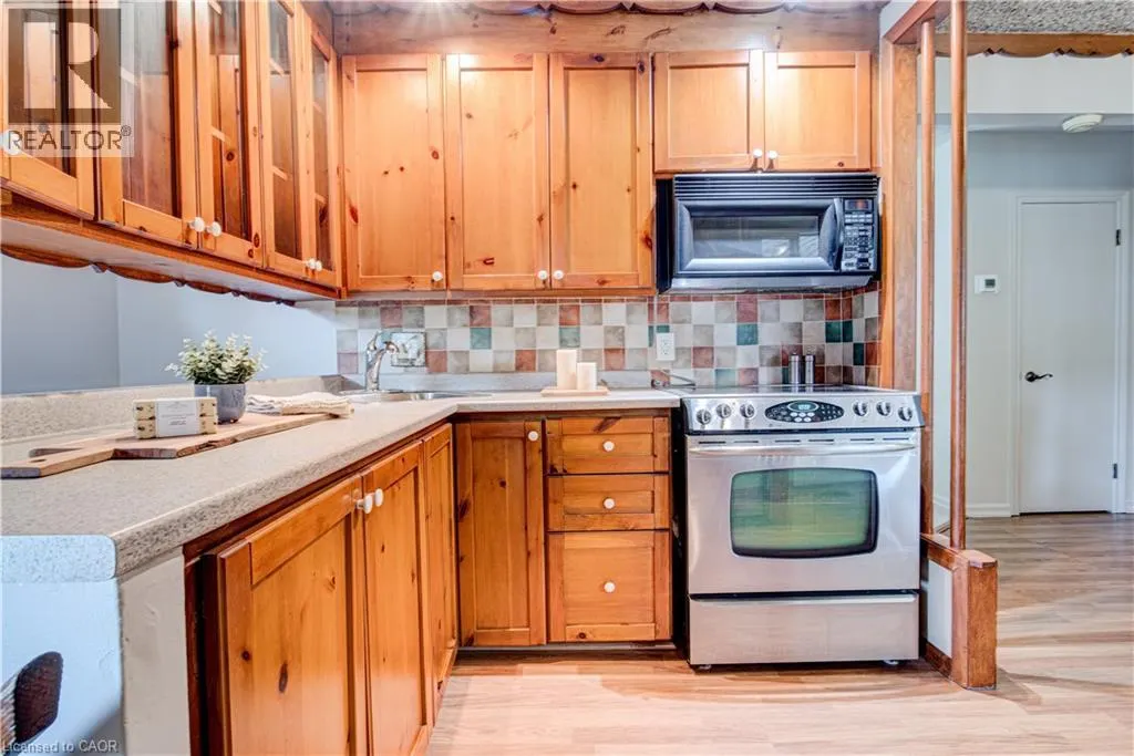 107 LAURIS Avenue