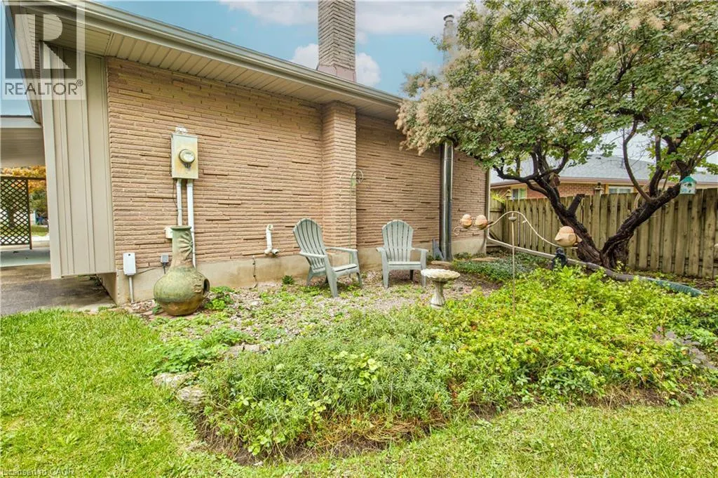 107 LAURIS Avenue