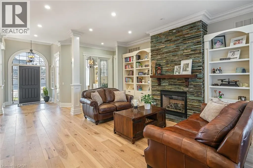 7 SANDALWOOD Crescent
