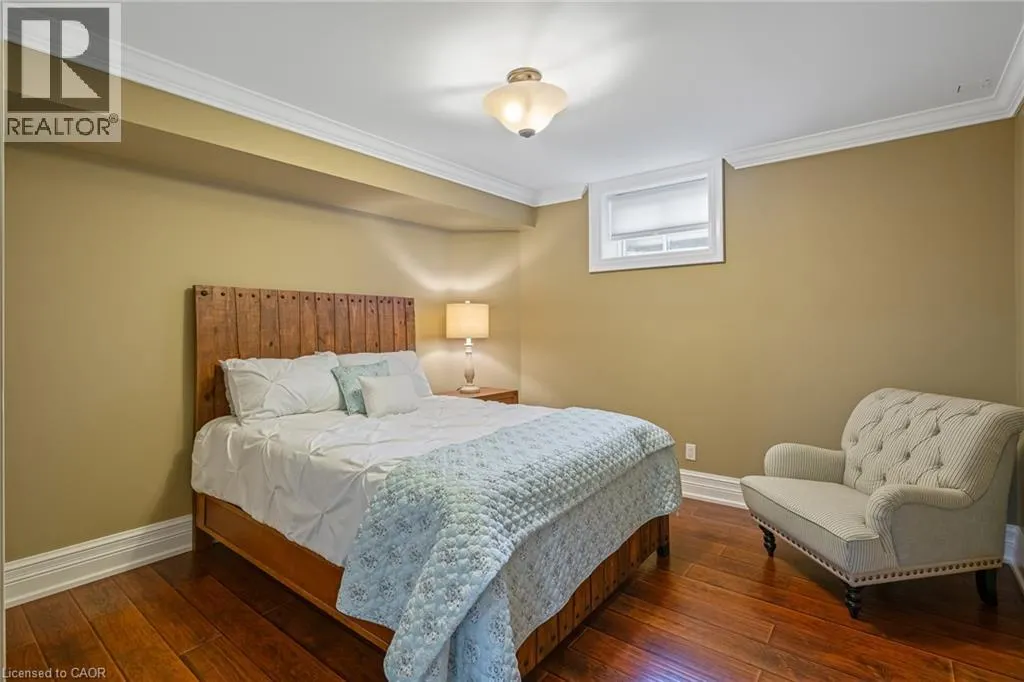 7 SANDALWOOD Crescent