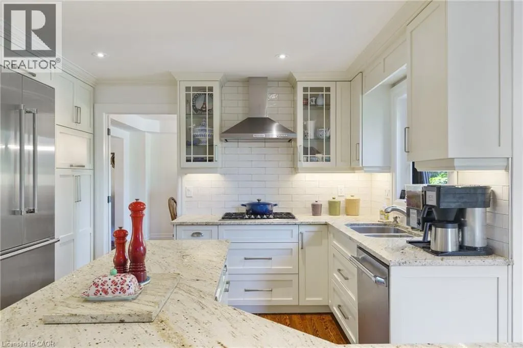 3 MAPLEHURST Ridge