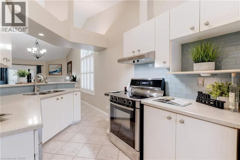 2774 KING Street E Unit# 10, #10