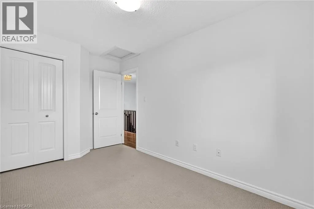34 ARLINGTON Crescent