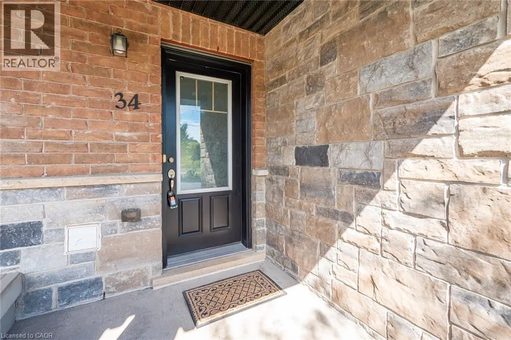 34 ARLINGTON Crescent