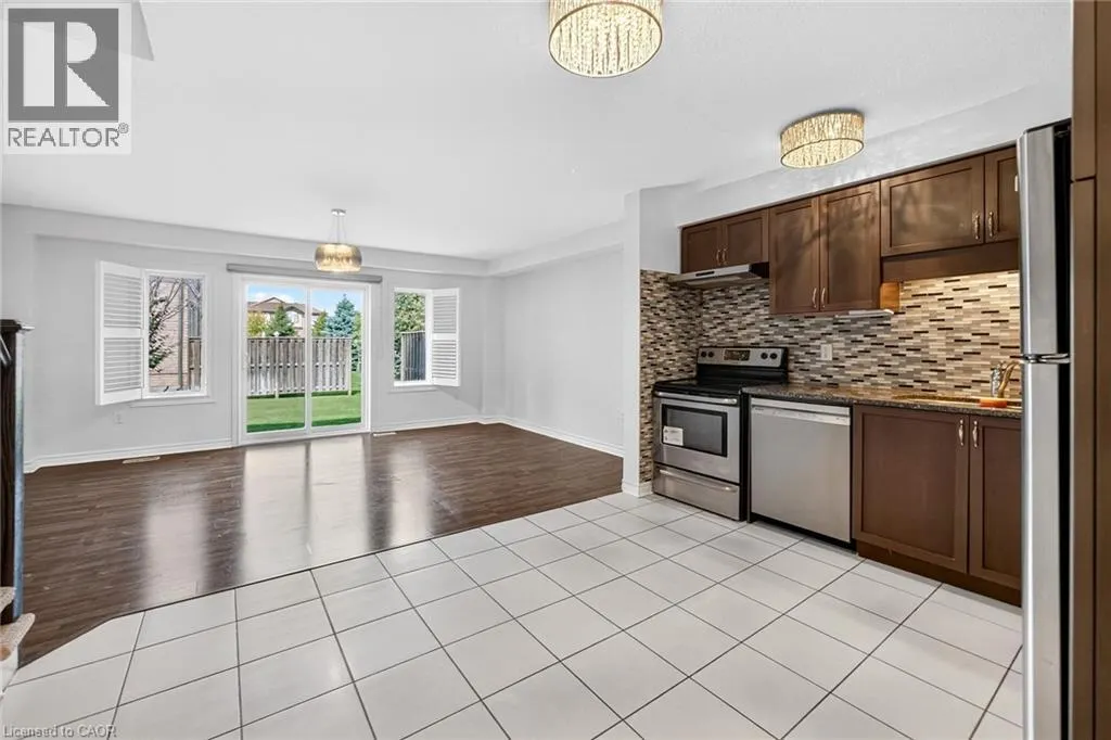 34 ARLINGTON Crescent