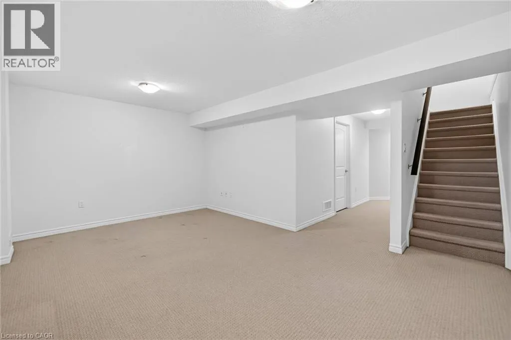 34 ARLINGTON Crescent