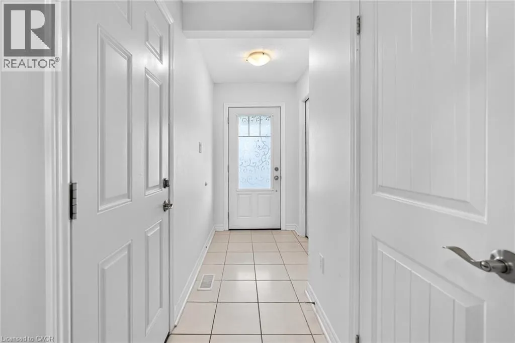 34 ARLINGTON Crescent
