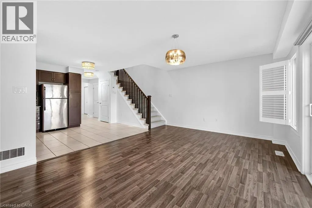 34 ARLINGTON Crescent
