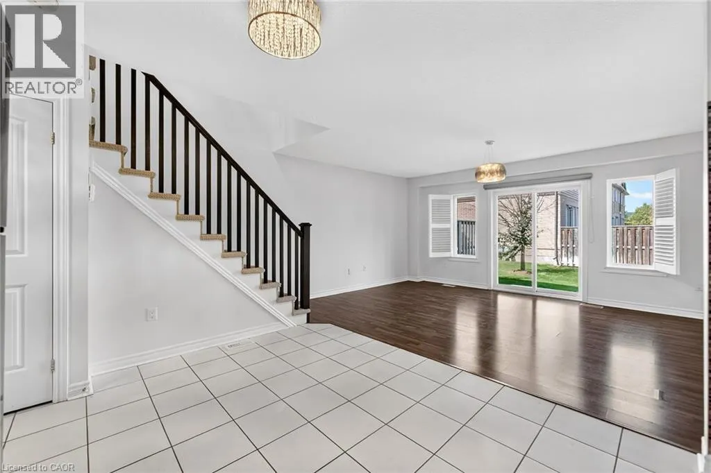 34 ARLINGTON Crescent