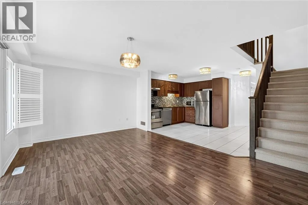 34 ARLINGTON Crescent