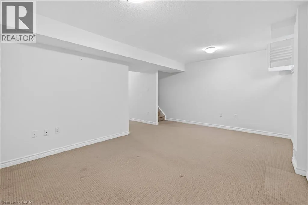 34 ARLINGTON Crescent