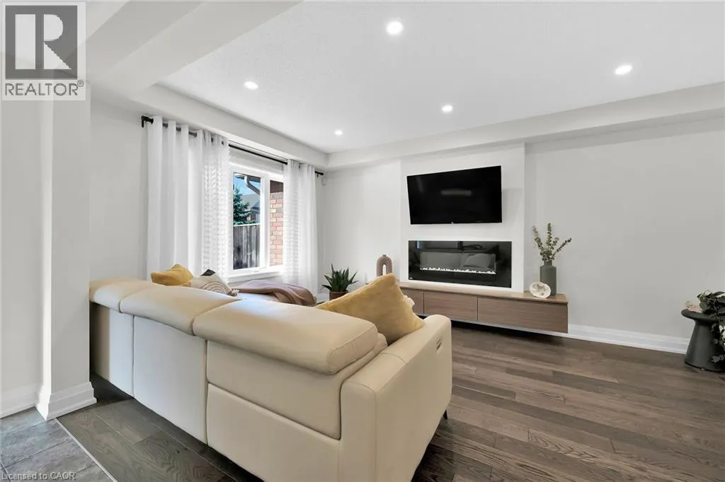 29 ELDERBERRY Avenue