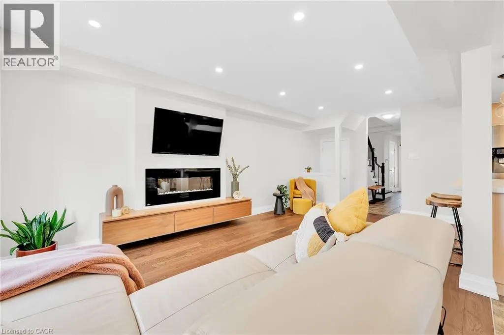29 ELDERBERRY Avenue