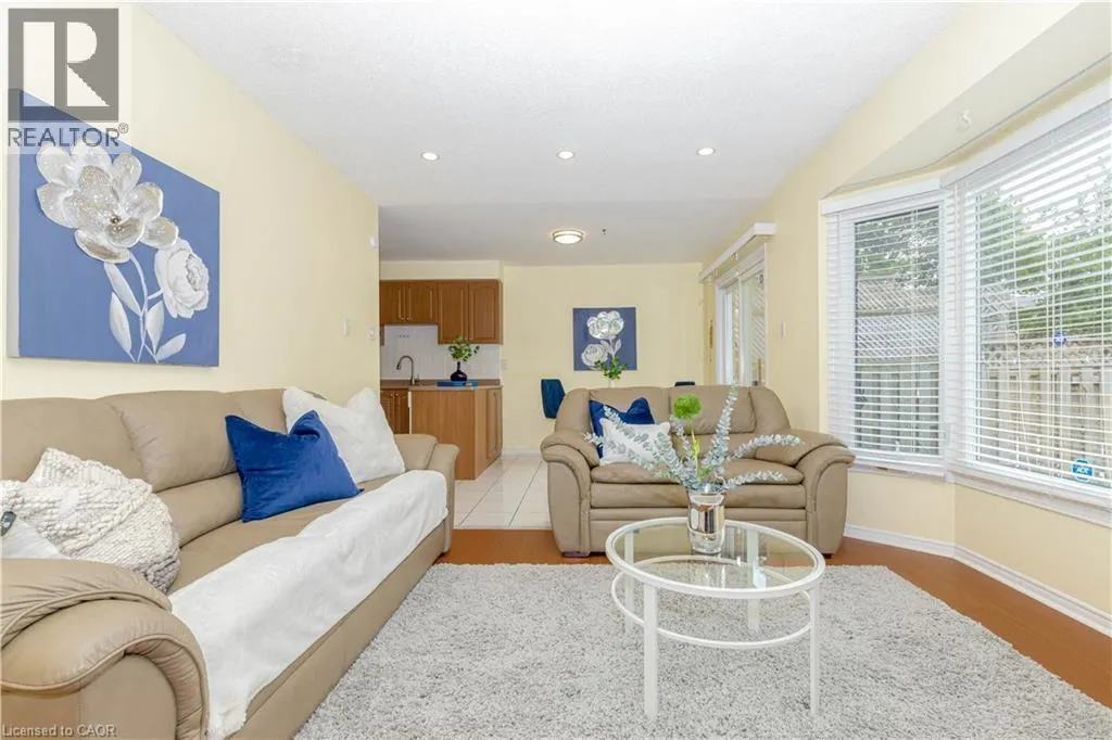 5028 NORTHERN LIGHTS Circle