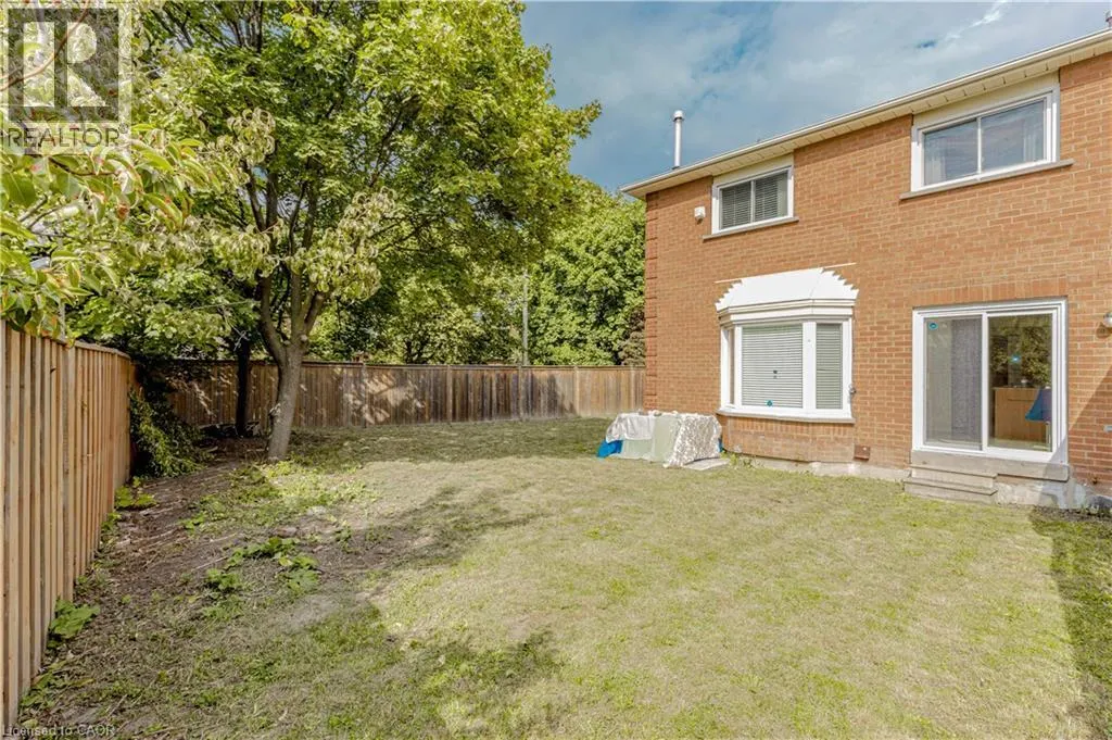 5028 NORTHERN LIGHTS Circle