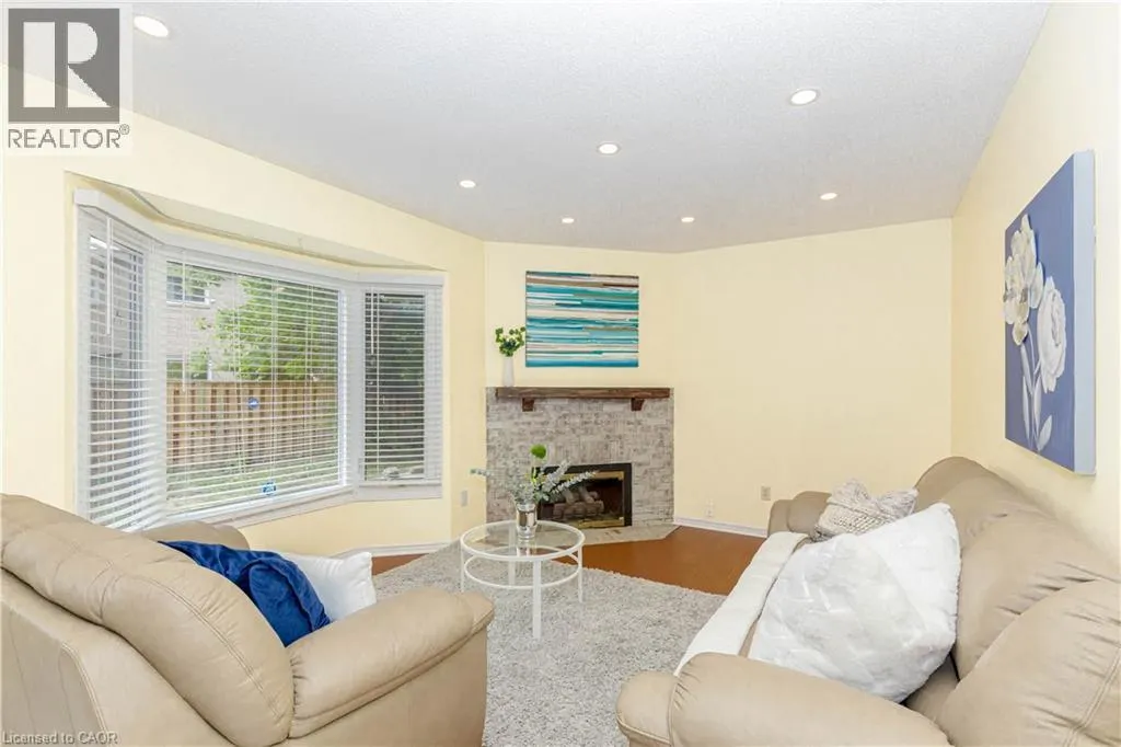 5028 NORTHERN LIGHTS Circle