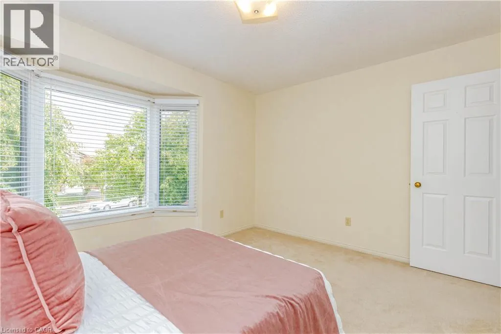 5028 NORTHERN LIGHTS Circle