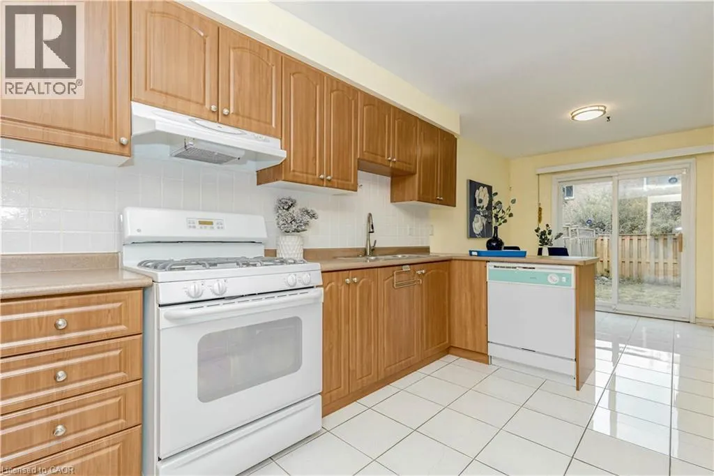 5028 NORTHERN LIGHTS Circle