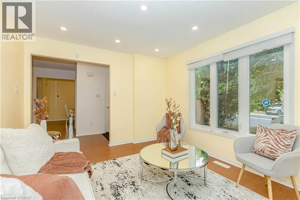 5028 NORTHERN LIGHTS Circle