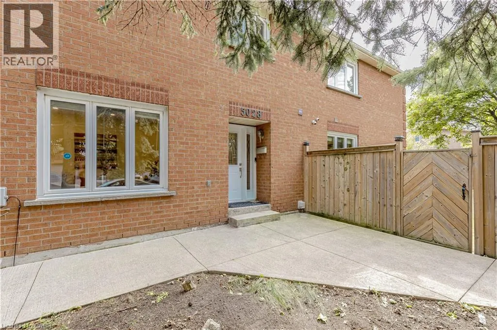 5028 NORTHERN LIGHTS Circle