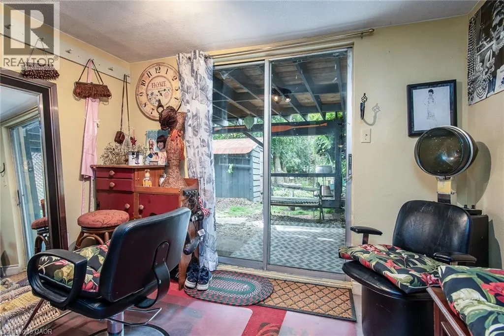 568 STRASBURG Road