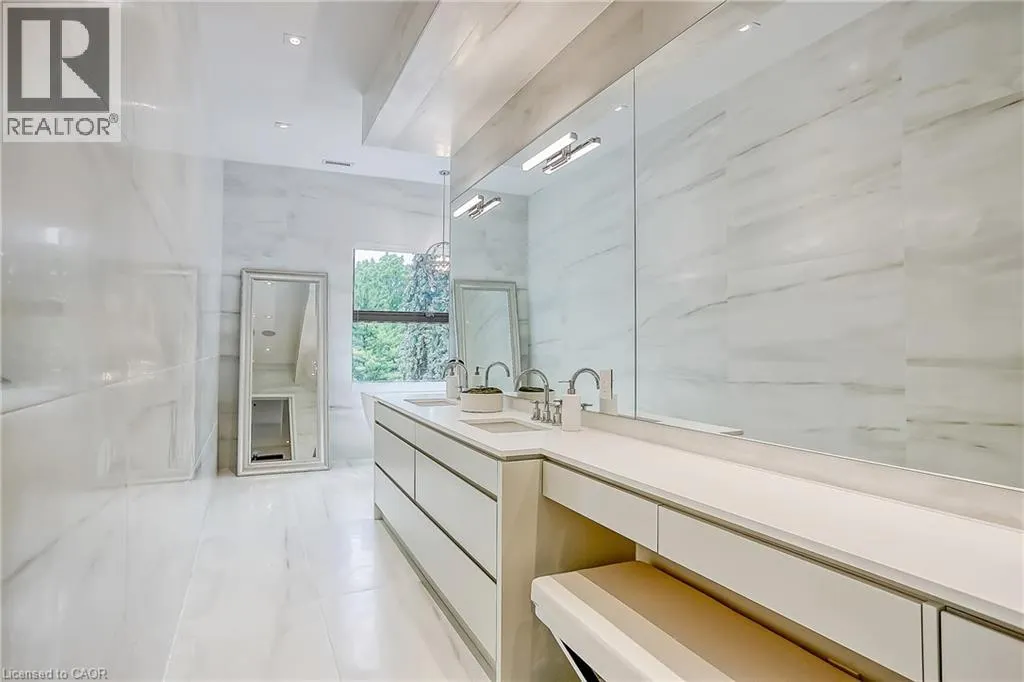 421 CHARTWELL Road